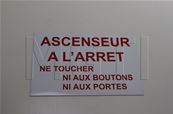 PLAQUE MAGNETIQUE 'ASCENSEUR A L' ARRET'