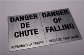 PLATE "DANGER TRAPPE"